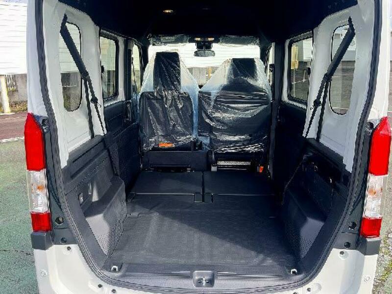 N-VAN