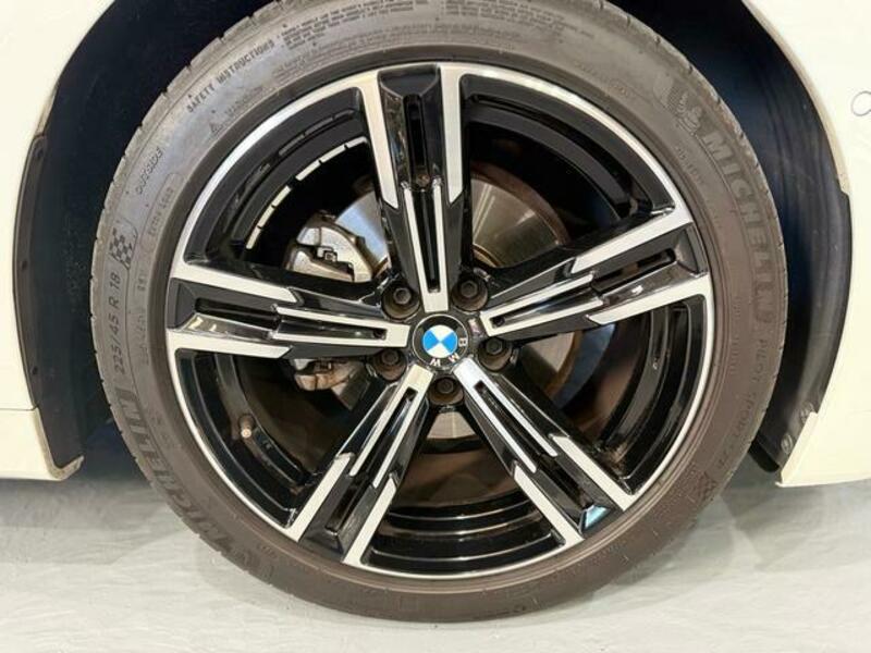 4 SERIES