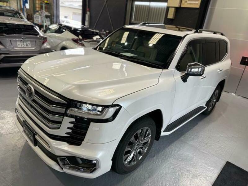 LAND CRUISER