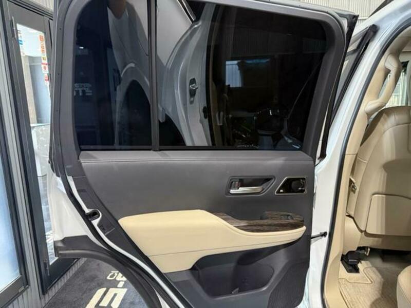 LAND CRUISER
