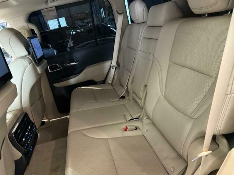 LAND CRUISER
