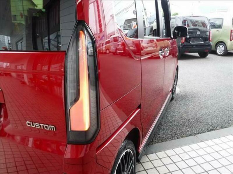 N BOX CUSTOM