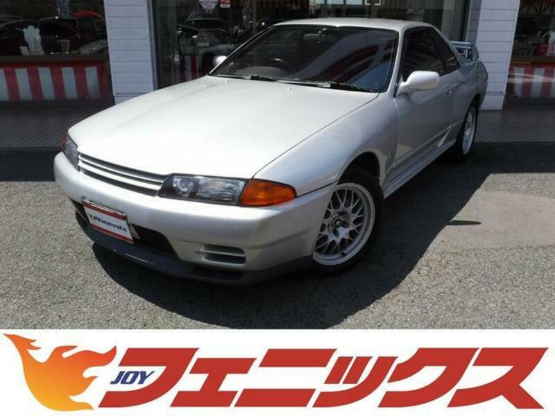 NISSAN SKYLINE