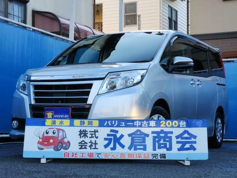 TOYOTA NOAH