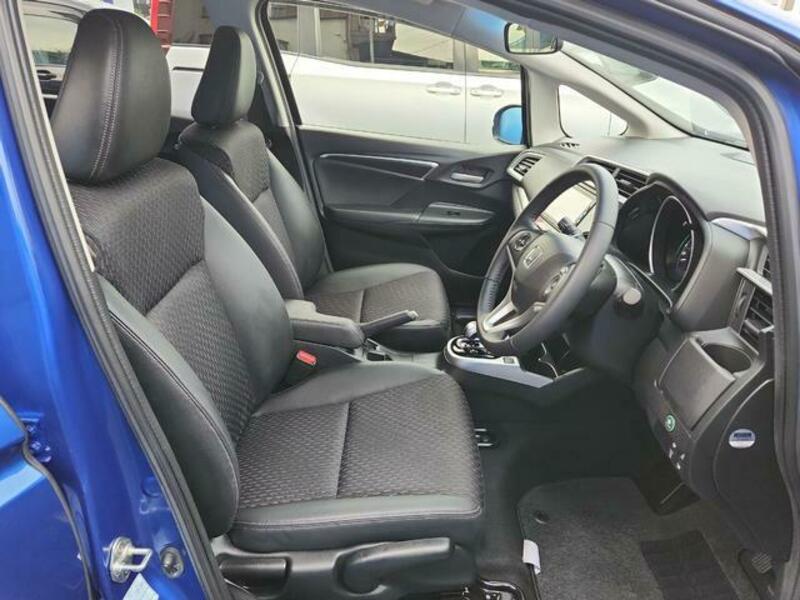 FIT HYBRID