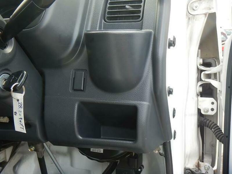 MINICAB TRUCK