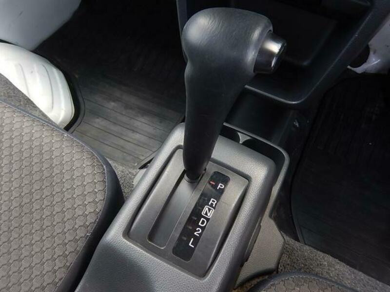 MINICAB TRUCK