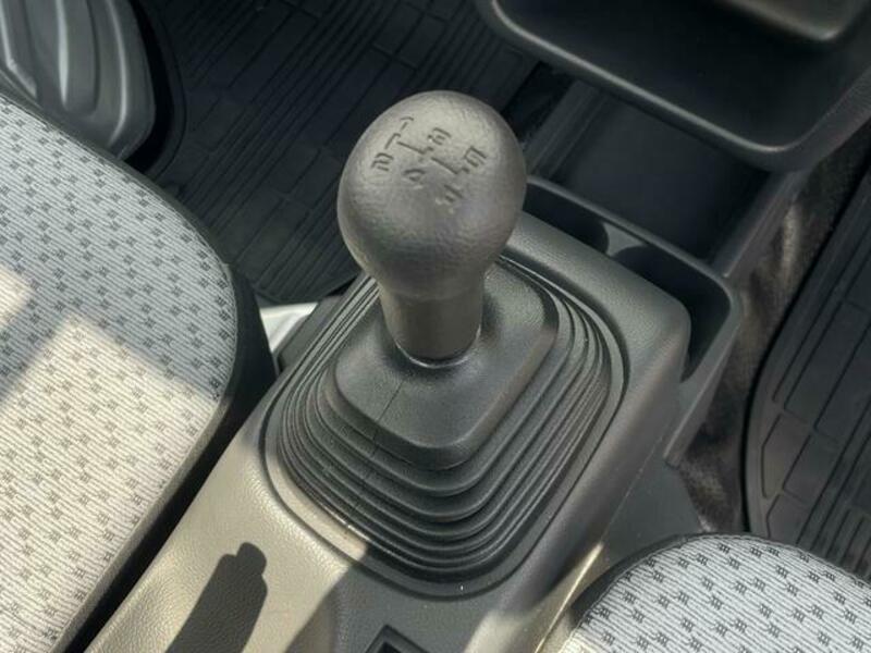 CLIPPER TRUCK
