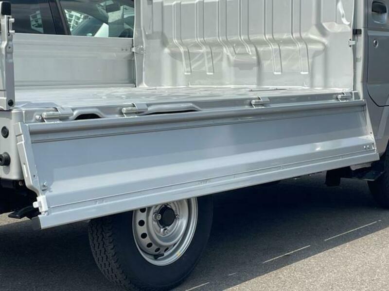 CLIPPER TRUCK