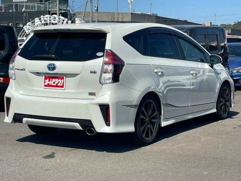 PRIUS ALPHA