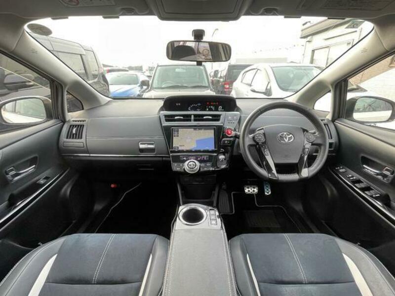 PRIUS ALPHA