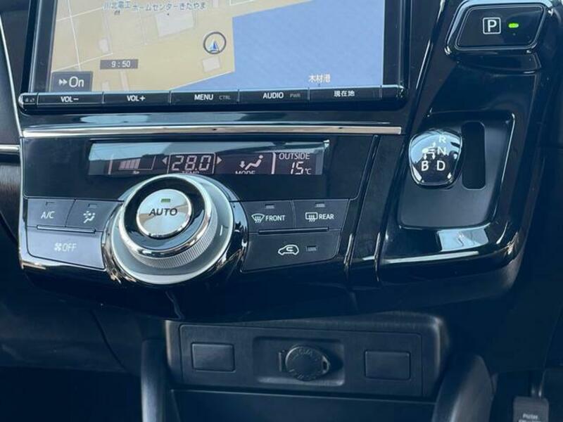 PRIUS ALPHA