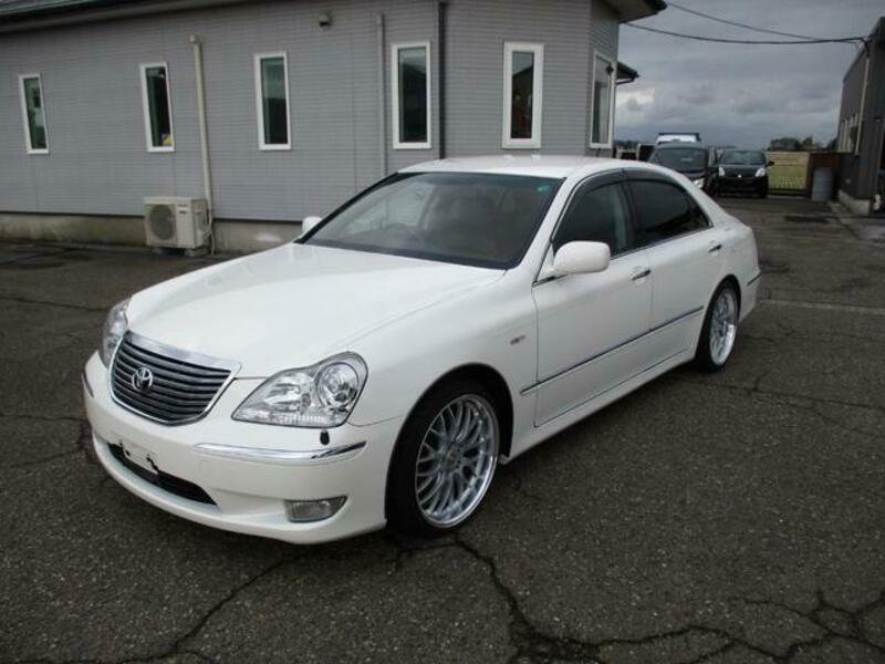 TOYOTA CROWN MAJESTA