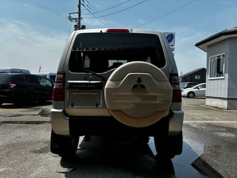 PAJERO MINI