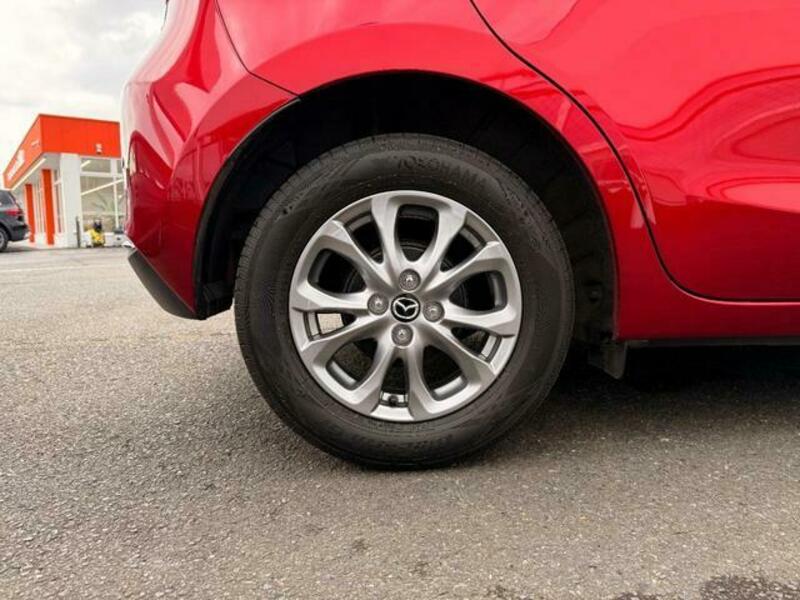 MAZDA2