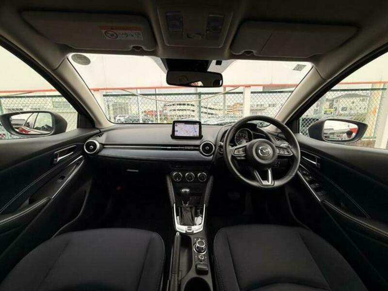 MAZDA2