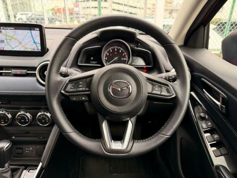 MAZDA2