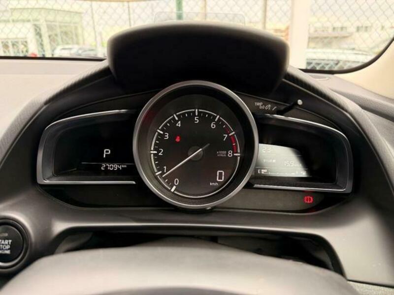 MAZDA2