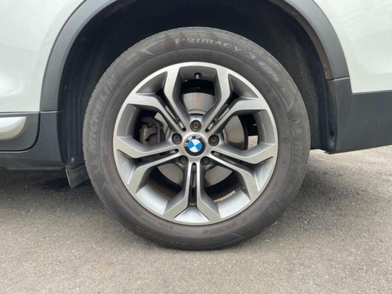 X3