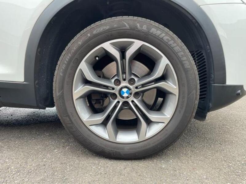 X3