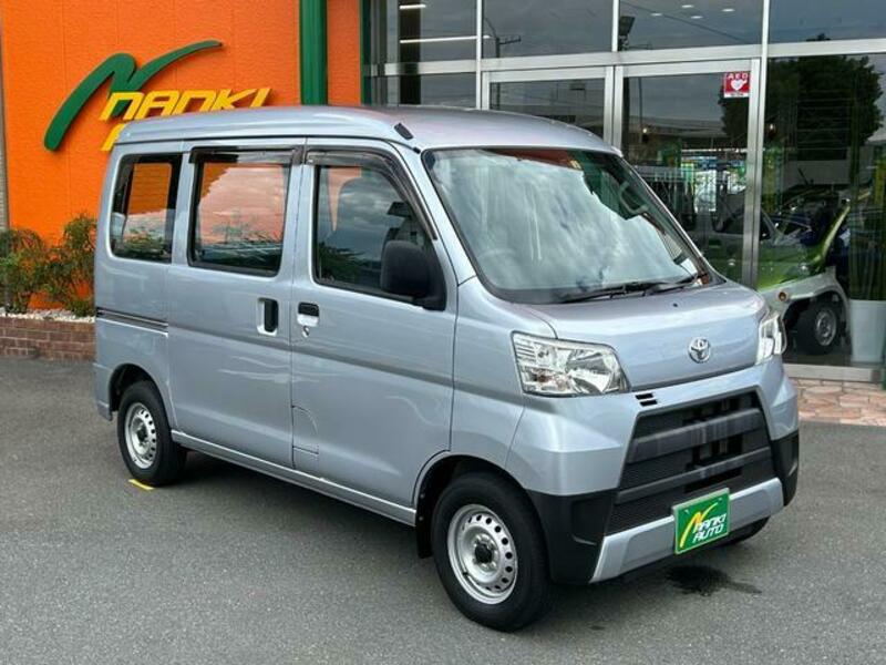 TOYOTA PIXIS VAN