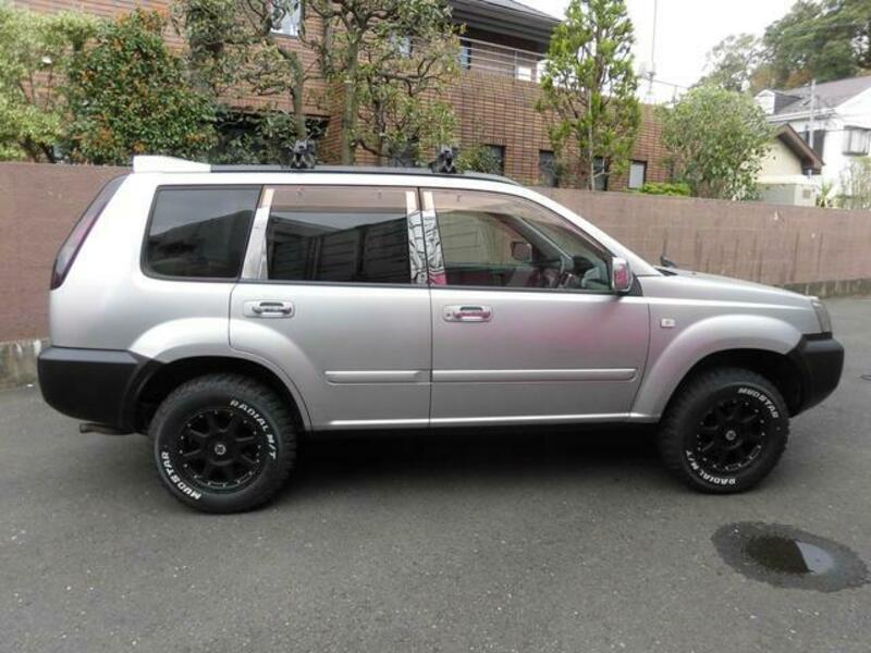 X-TRAIL