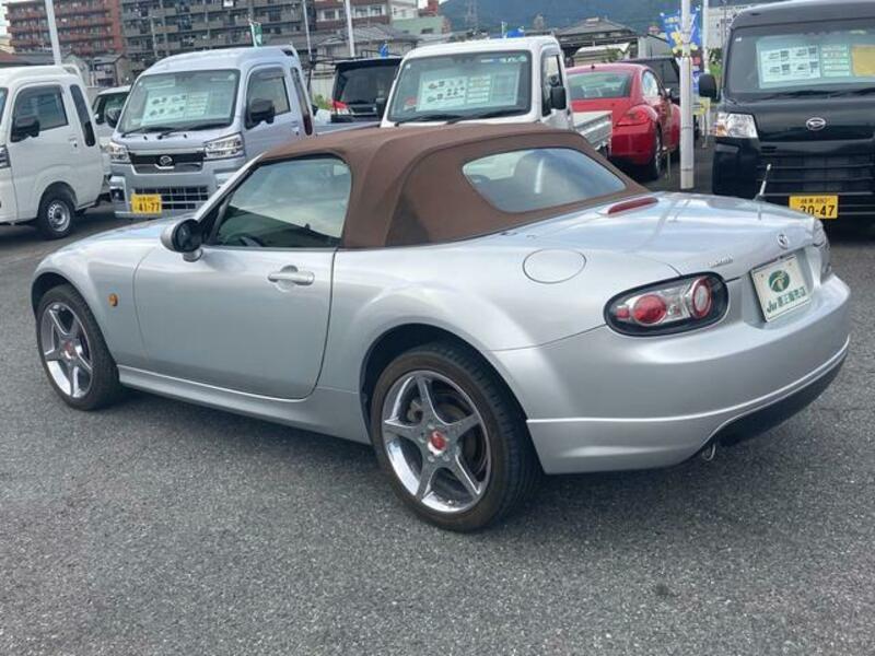 ROADSTER