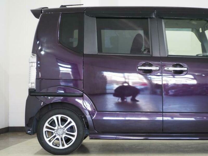 N BOX CUSTOM