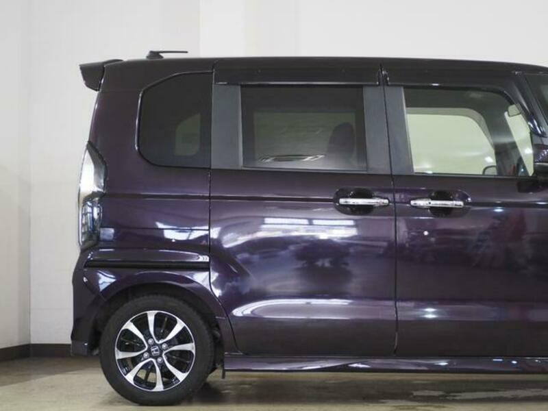 N BOX CUSTOM