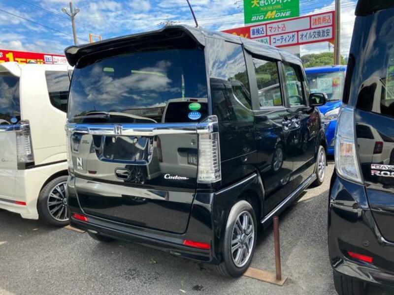 N BOX CUSTOM