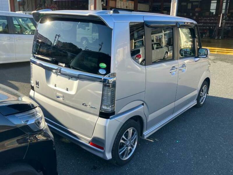 N BOX CUSTOM