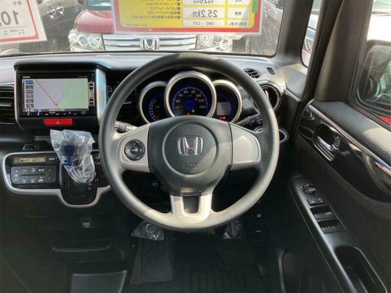 N BOX CUSTOM