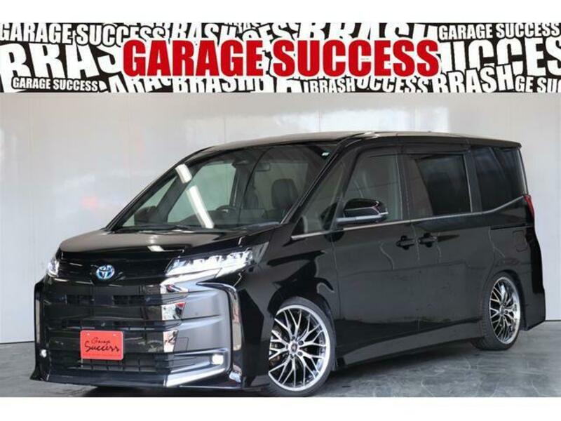 TOYOTA NOAH