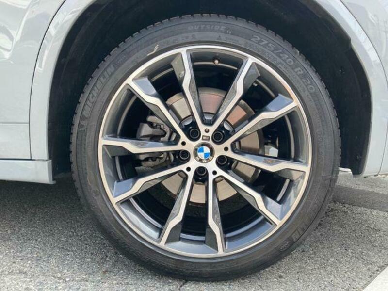 X3