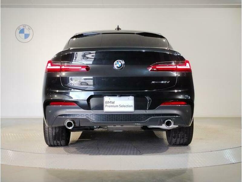 X4