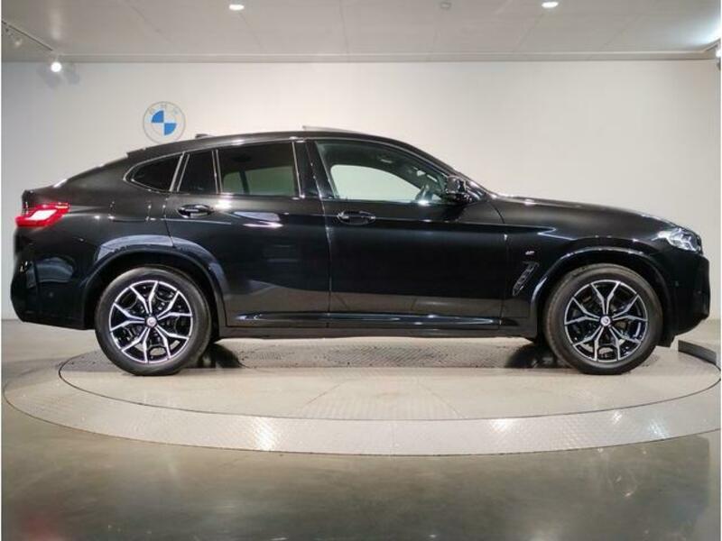X4
