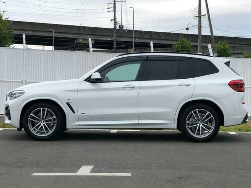 X3