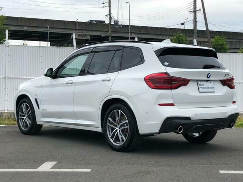 X3