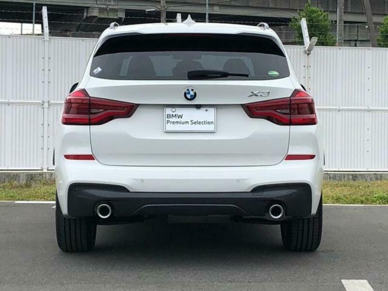 X3