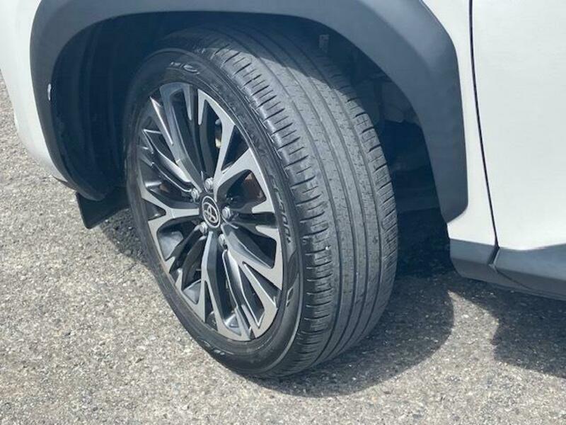 YARIS CROSS