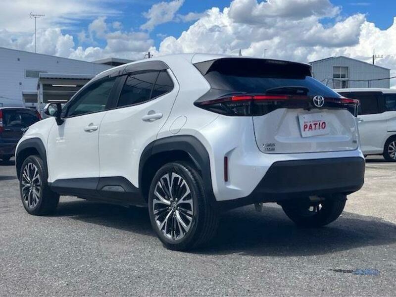 YARIS CROSS