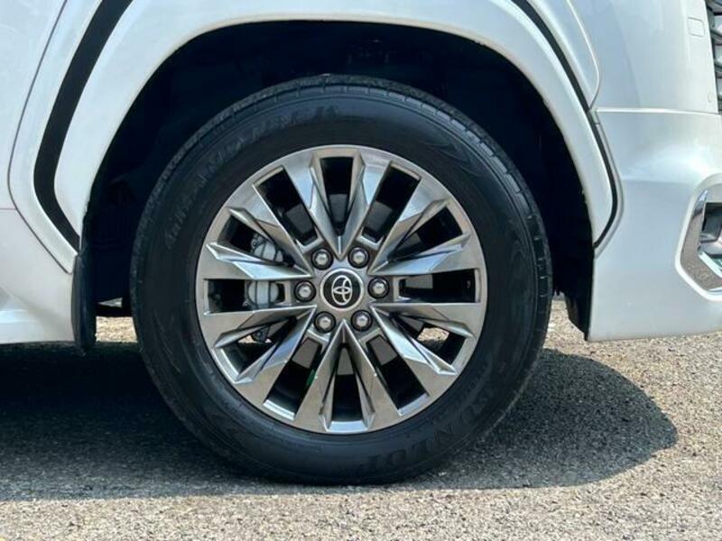 LAND CRUISER