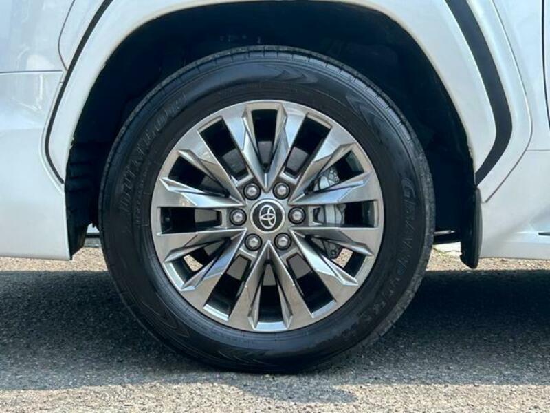 LAND CRUISER