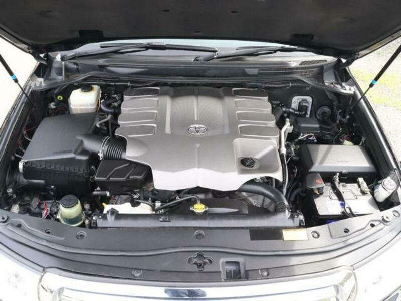 LAND CRUISER