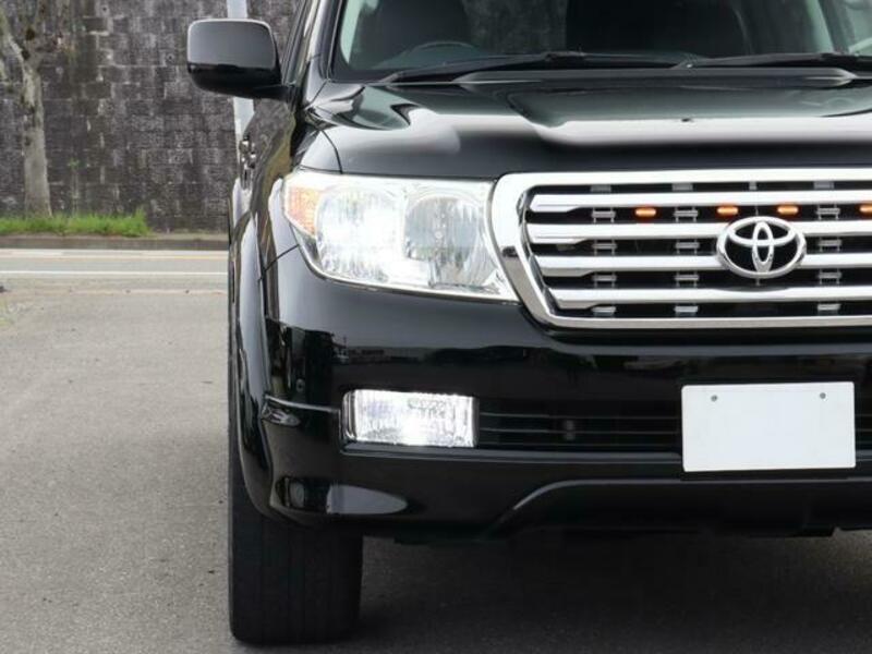 LAND CRUISER