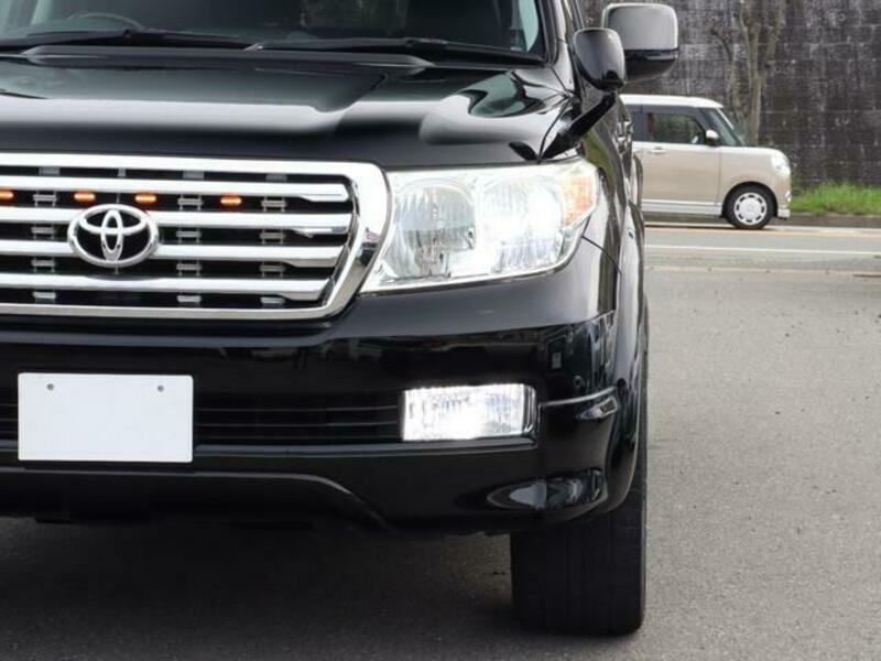LAND CRUISER