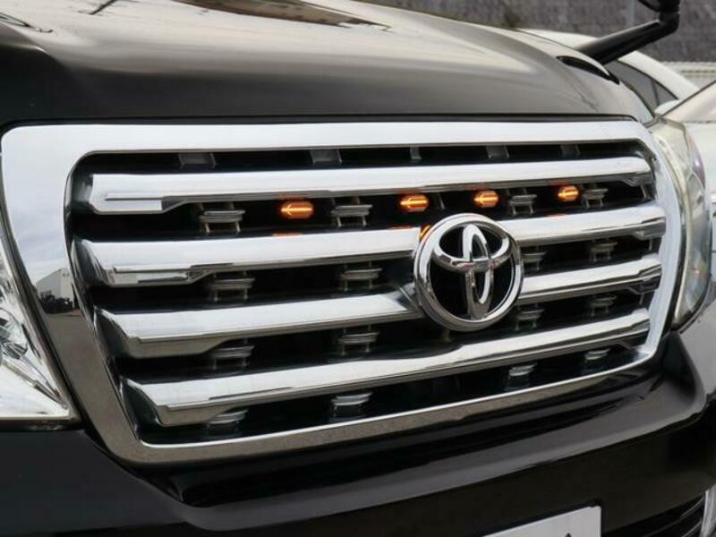 LAND CRUISER
