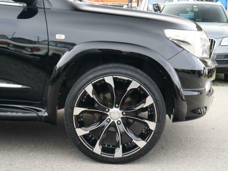 LAND CRUISER