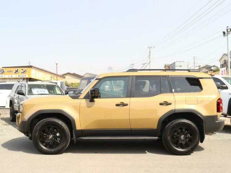 LAND CRUISER 250