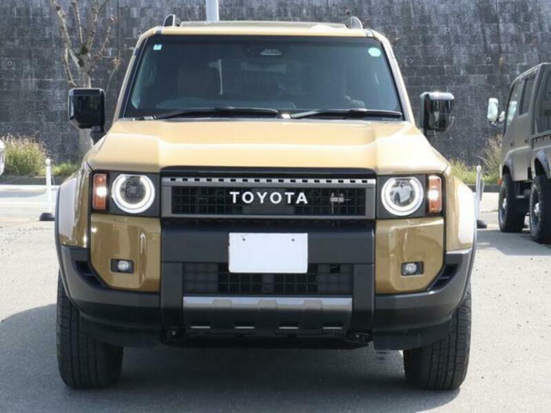 LAND CRUISER 250